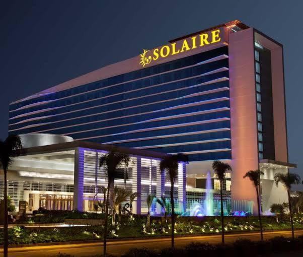 The Hub District Garden Suites Pasay Exteriör bild
