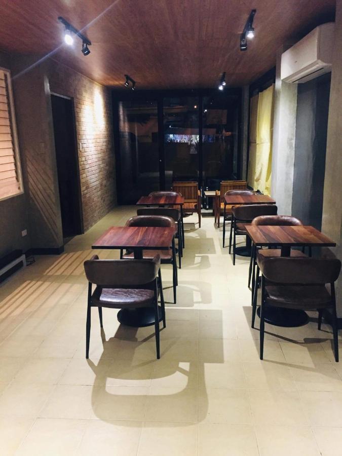 The Hub District Garden Suites Pasay Exteriör bild